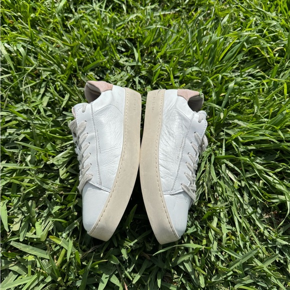 Shana Low Top Sneaker In
Chalk White/ Pink women sise 8 gently used 🌷 - Picture 9 of 12